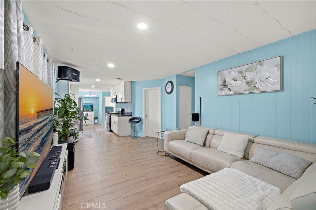 5772 Garden Grove 417