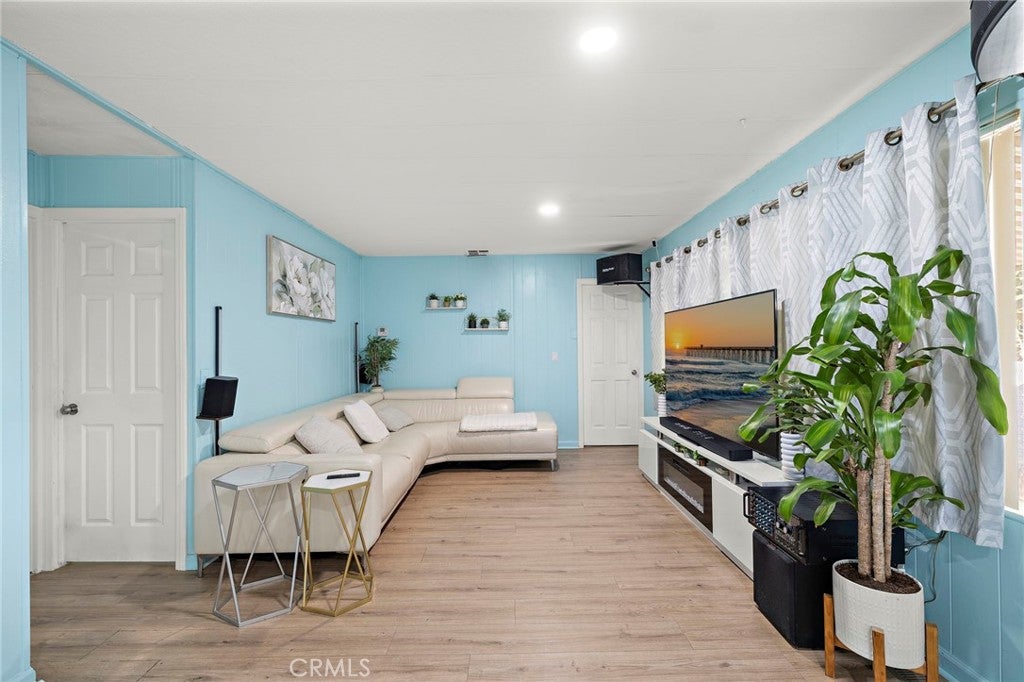 5772 Garden Grove 417