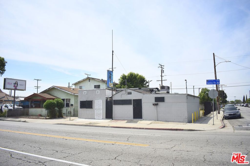 7701 Santa Fe Avenue