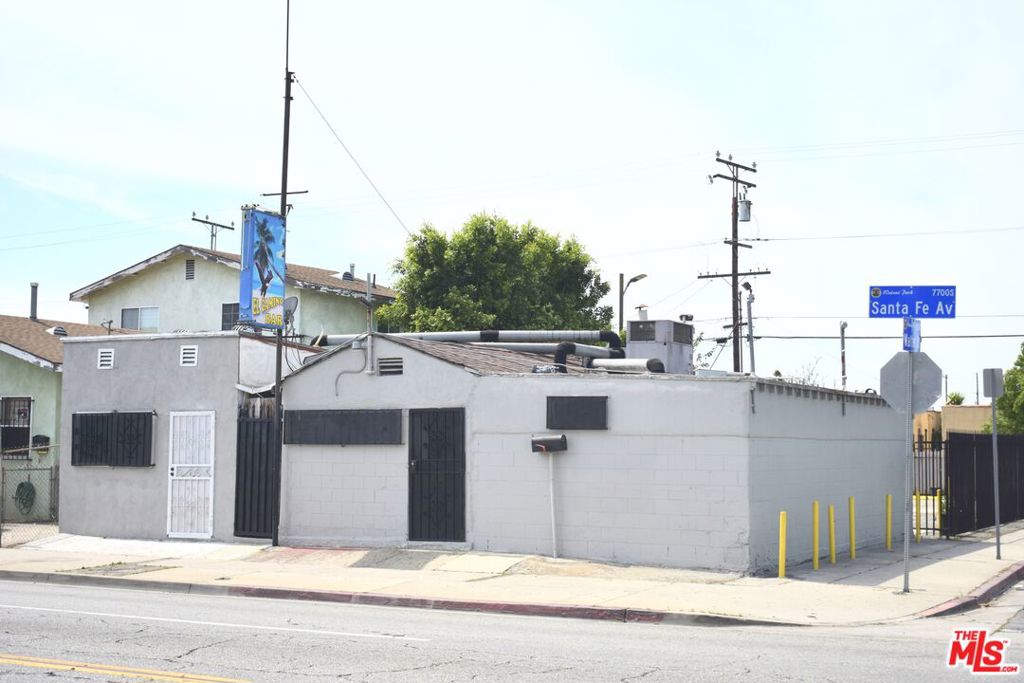 7701 Santa Fe Avenue