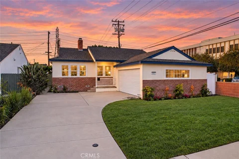 MLS: SR26218497
