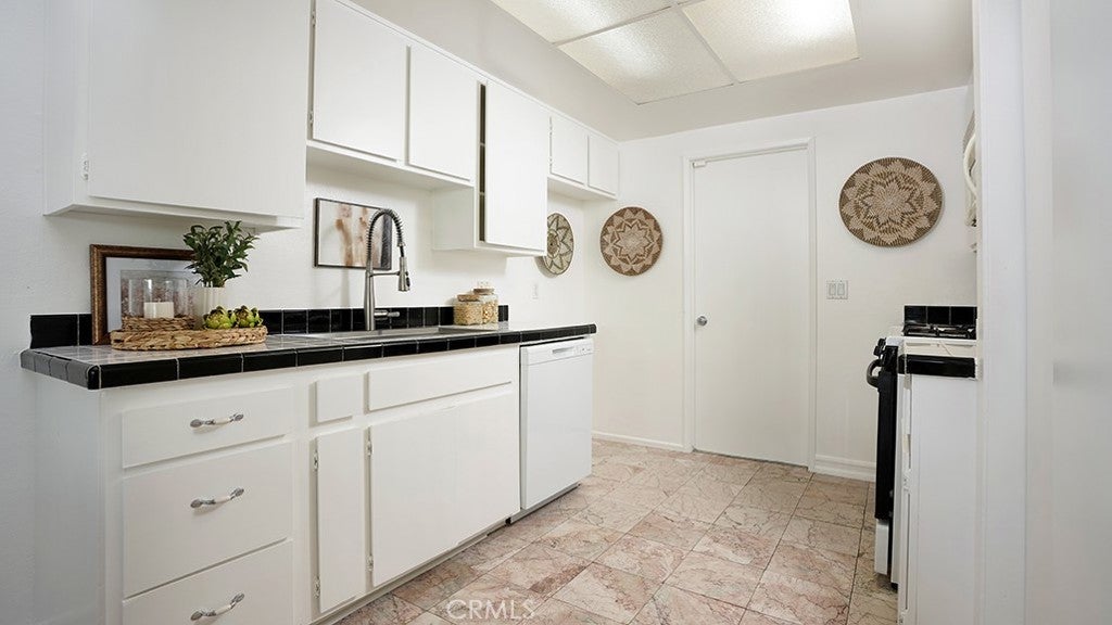 30861 Calle Resplendor, San Juan Capistrano CA 92675 - Photo 11