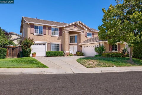 Photo of 1315 Oak Crest Way WAY, Antioch, CA 94531 (MLS # 41147701)