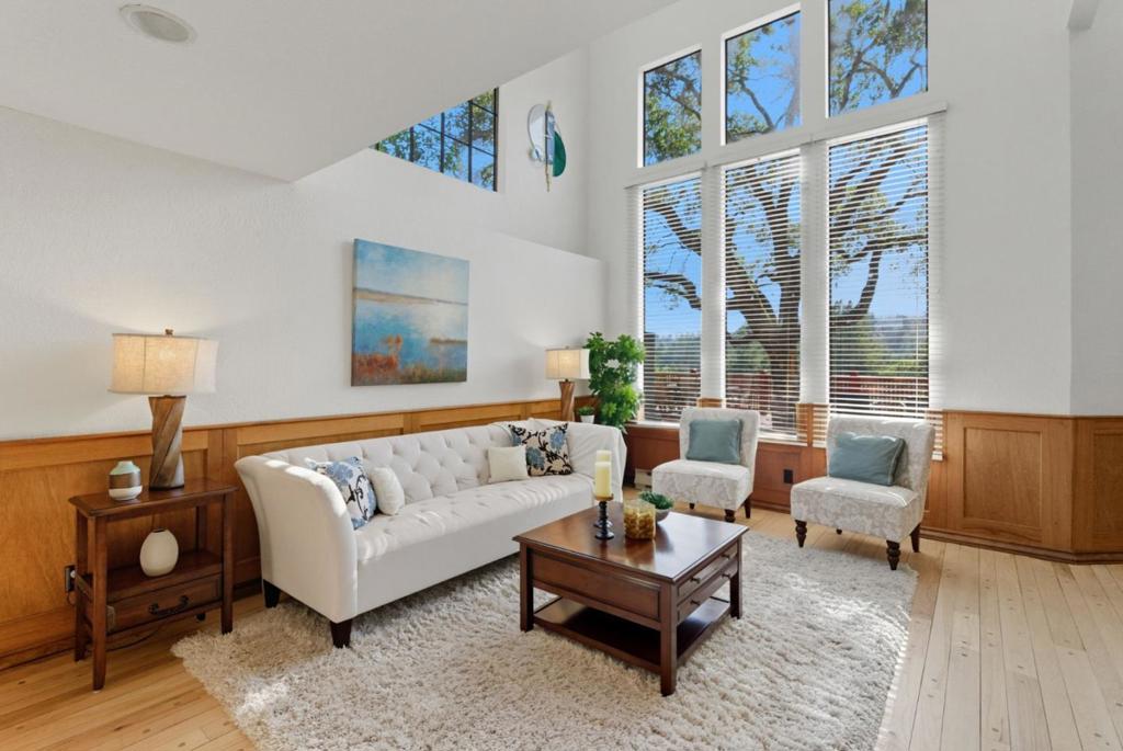 600 Nicasio Way