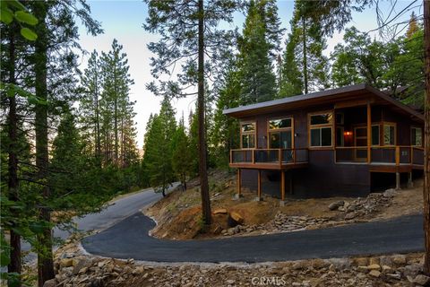 Properties 1 7436 Yosemite Park Yosemite CA 95389