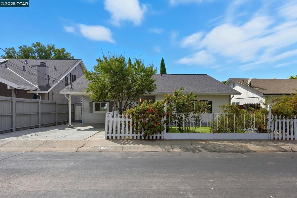 Photo of 4108 Irene Dr Dr, Martinez, CA 94553 (MLS # 41115102)