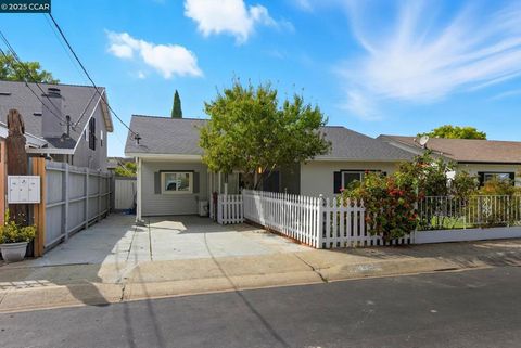 Photo of 4108 Irene Dr Dr, Martinez, CA 94553 (MLS # 41115102)
