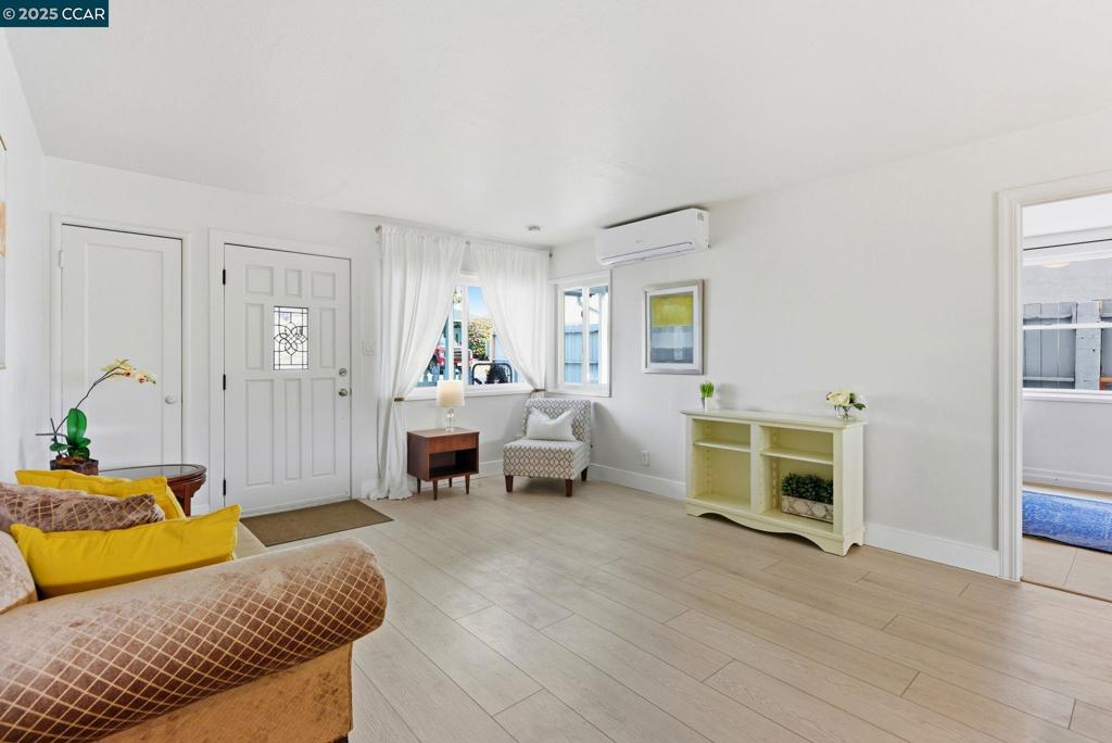 VINE HILL MANOR - Residential