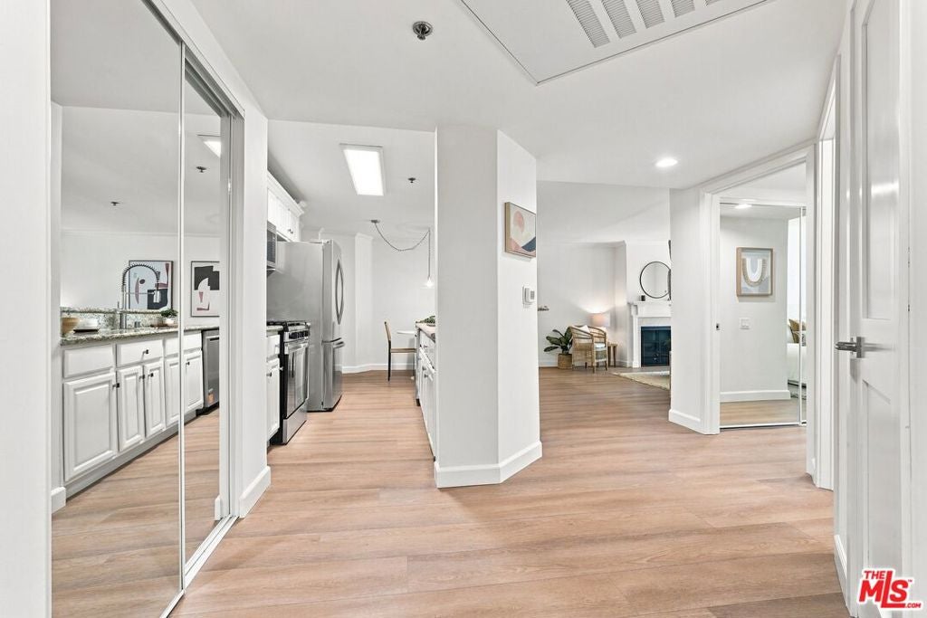 4401 Sepulveda Boulevard 202