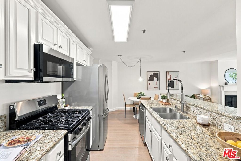 4401 Sepulveda Boulevard 202
