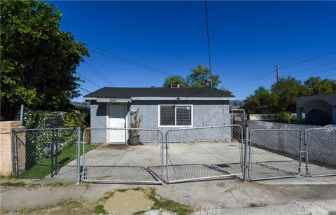 Photo of 24876 5th ST, San Bernardino, CA 92410 (MLS # SW26232914)