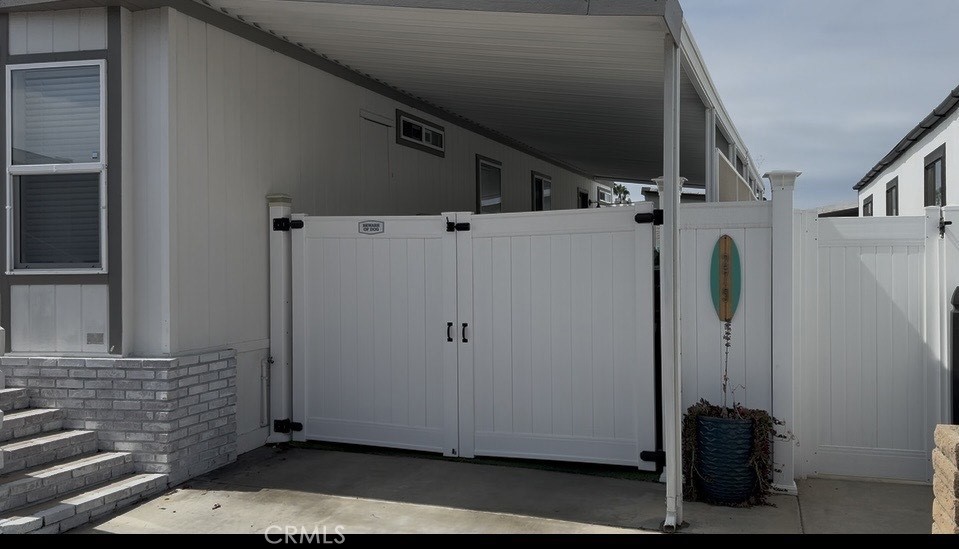 21851 21851 Newland 279