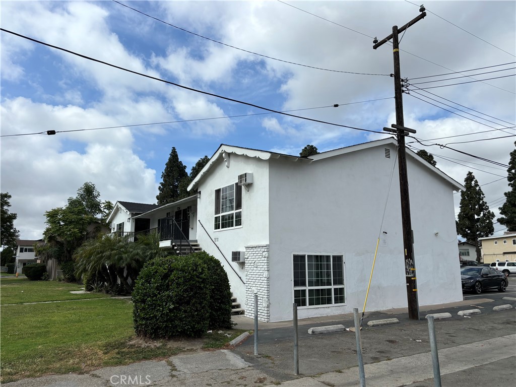 12551 Nutwood Street
