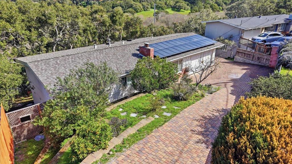 17 Los Encinos Drive