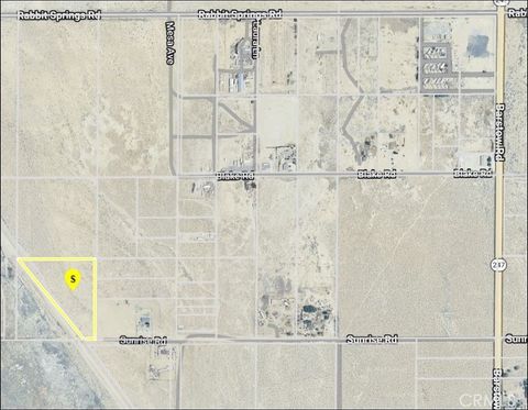 Photo of 11 Sunrise Road, Lucerne Valley, CA 92356 (MLS # HD26037353)