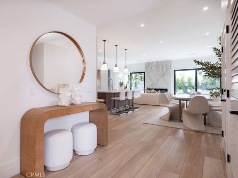 2187 Meyer Place Costa Mesa CA 92627