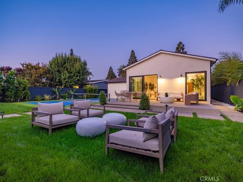 2187 Meyer Place Costa Mesa CA 92627