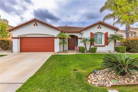 Photo of 31955 Avenida Mallari, Temecula, CA 92591 (MLS # SW26092923)