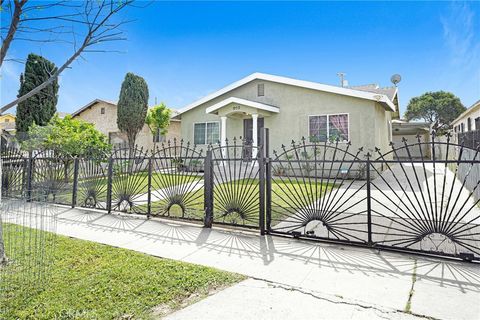 Photo of 810 E 87th St, Los Angeles, CA 90002 (MLS # DW26061644)