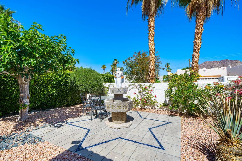 53235 Avenida Juarez