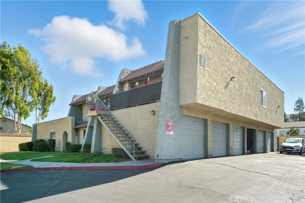 This well-maintained condo offers 2 bedrooms and 1.5 bathrooms, along with an indoor laundry room for added convenience. Enjoy a private back patio with large yard space, this unit includes a garage and one additional parking spot. Located in the gated Lido community in Grand Terrace, residents have access to amenities including tennis courts, a swimming pool, and a spa. Ideally situated near schools, shopping centers, and just minutes from Loma Linda University Medical Center and the VA Hospital.