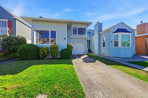 Photo of 40 Lakemont Drive, Daly City, CA 94015 (MLS # ML82044495)