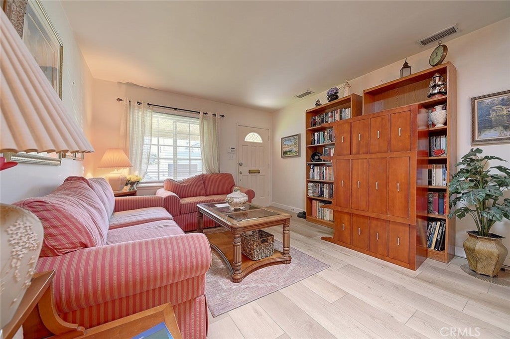 3441 W 175th Street