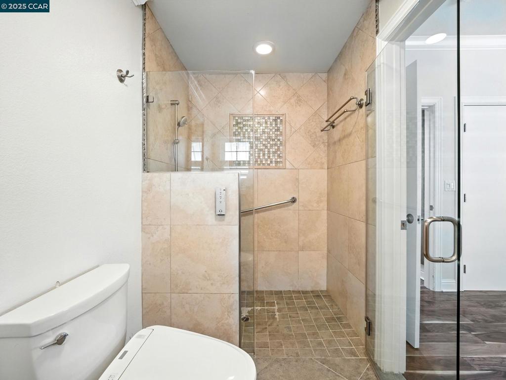 ALAMO HILLS - Residential