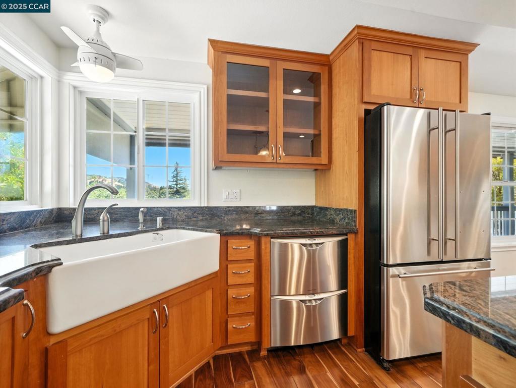 ALAMO HILLS - Residential