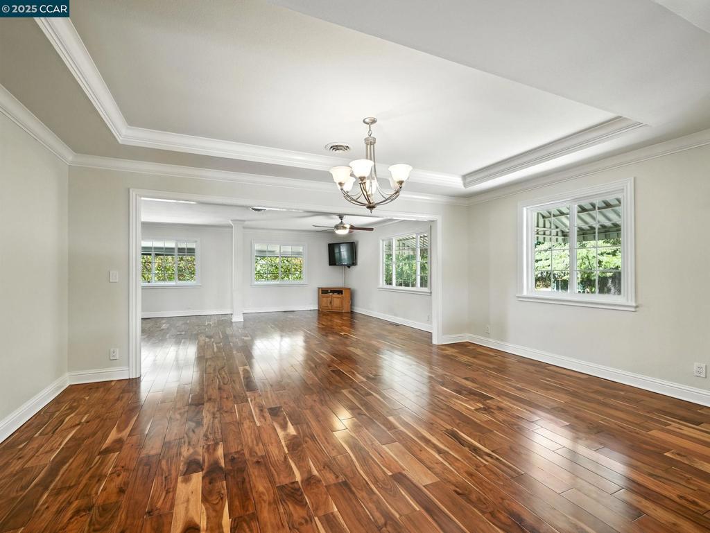 ALAMO HILLS - Residential