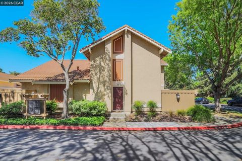 Photo of 100 Candelero Pl Pl, Walnut Creek, CA 94598 (MLS # 41129806)