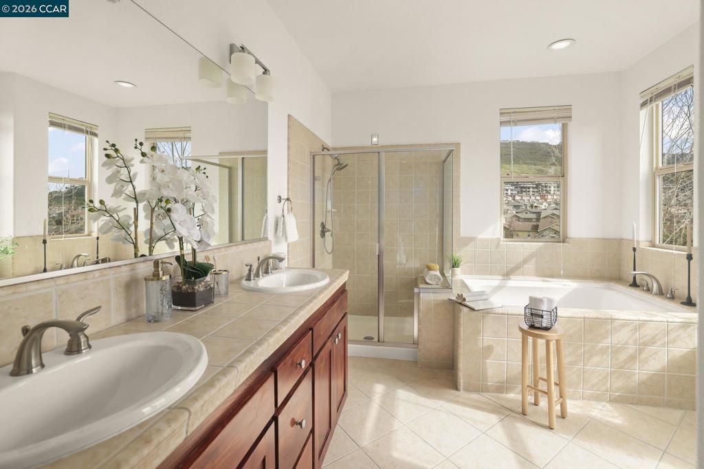 6415 6415 Blue Rock Ct