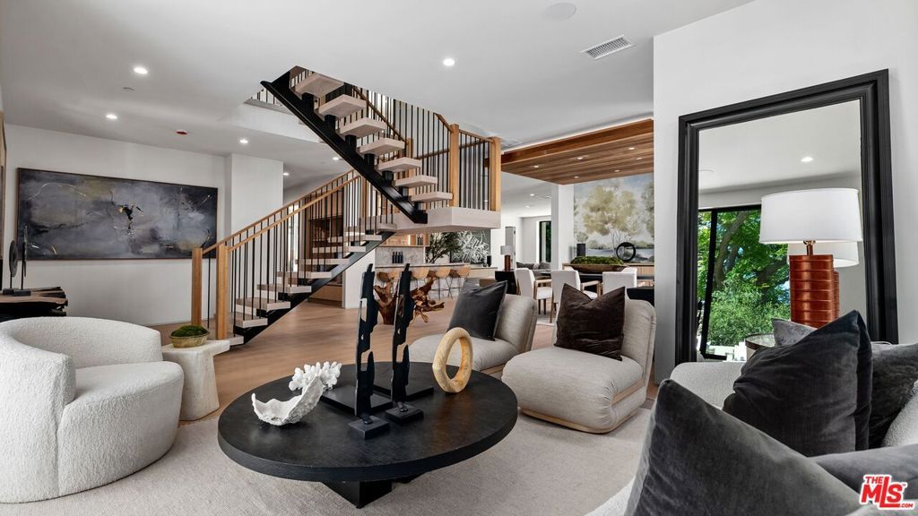 Photo of 3153 Purdue Avenue, Los Angeles, CA 90066 (MLS # 26740895)