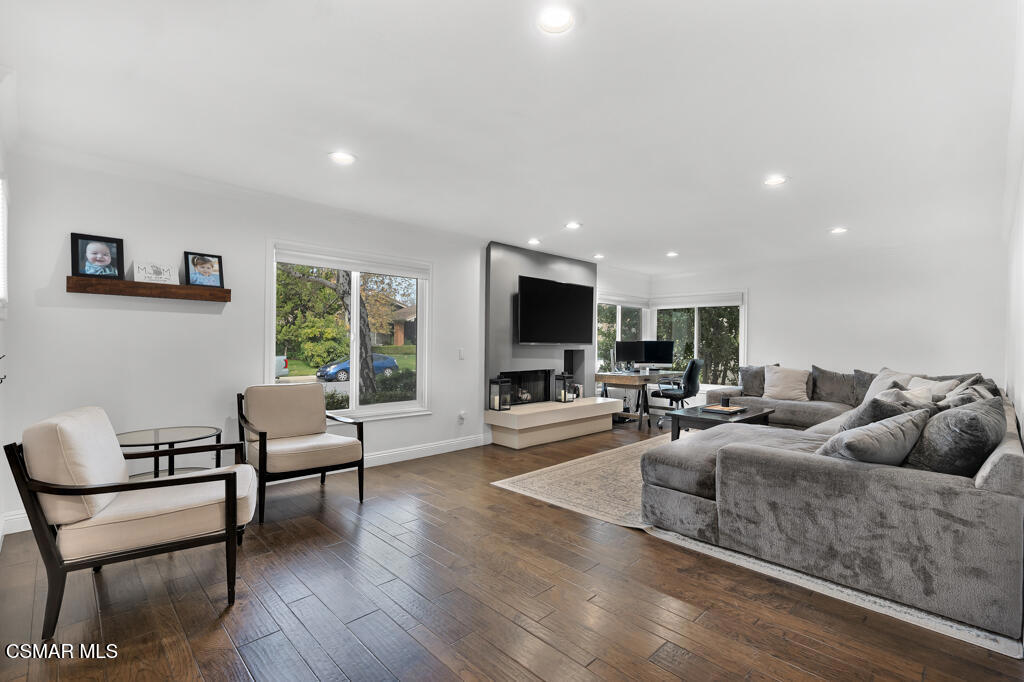 2854 E Sierra Drive