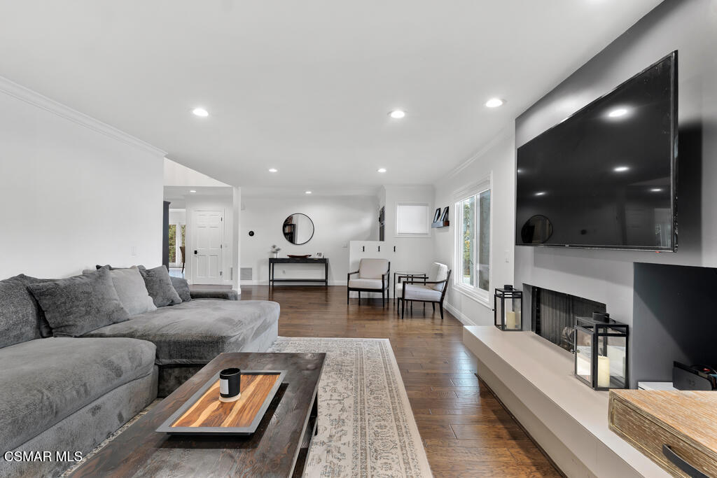 2854 E Sierra Drive