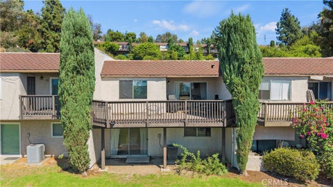 Photo of 15612 Hillview LN, Granada Hills, CA 91344 (MLS # SR26215795)