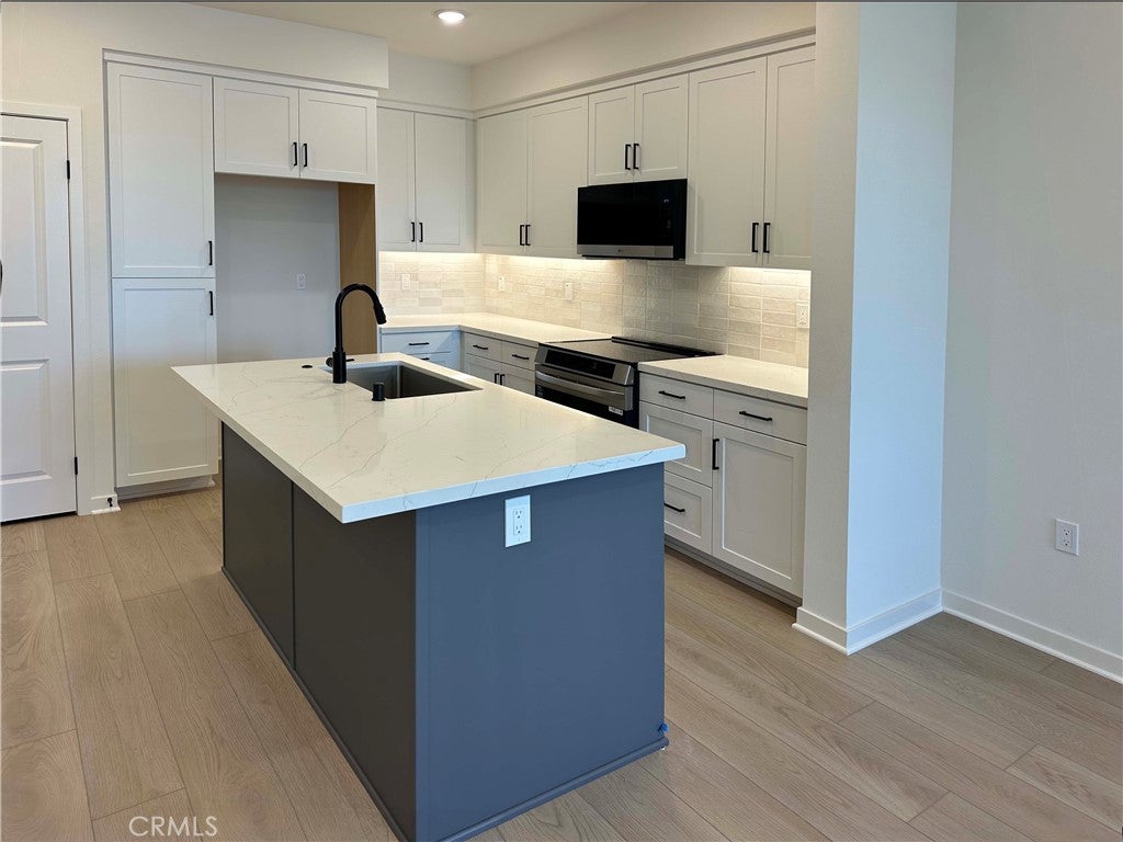 685 S Brea Boulevard