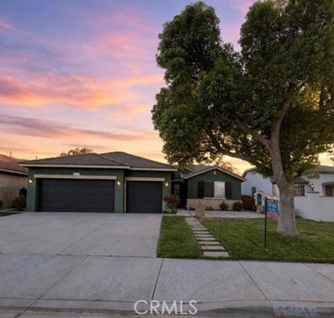 Photo of 25293 Red Fern Cir, Menifee, CA 92584 (MLS # PW26085049)