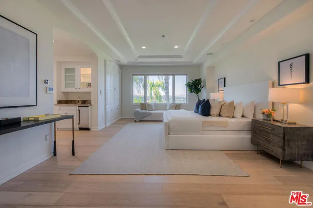 Tarzana, California 91356, United States, 6 Bedrooms Bedrooms, ,7 BathroomsBathrooms,Residential,Active,168328