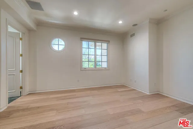 Tarzana, California 91356, United States, 6 Bedrooms Bedrooms, ,7 BathroomsBathrooms,Residential,Active,168328