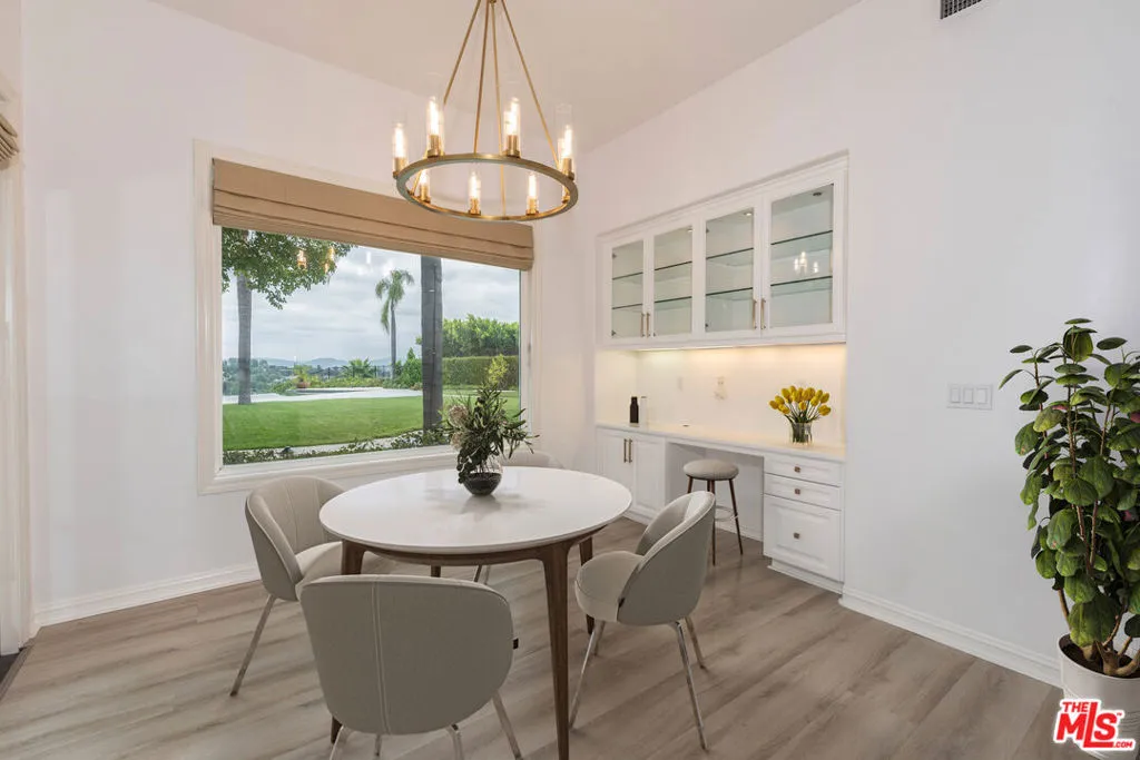 Tarzana, California 91356, United States, 6 Bedrooms Bedrooms, ,7 BathroomsBathrooms,Residential,Active,168328