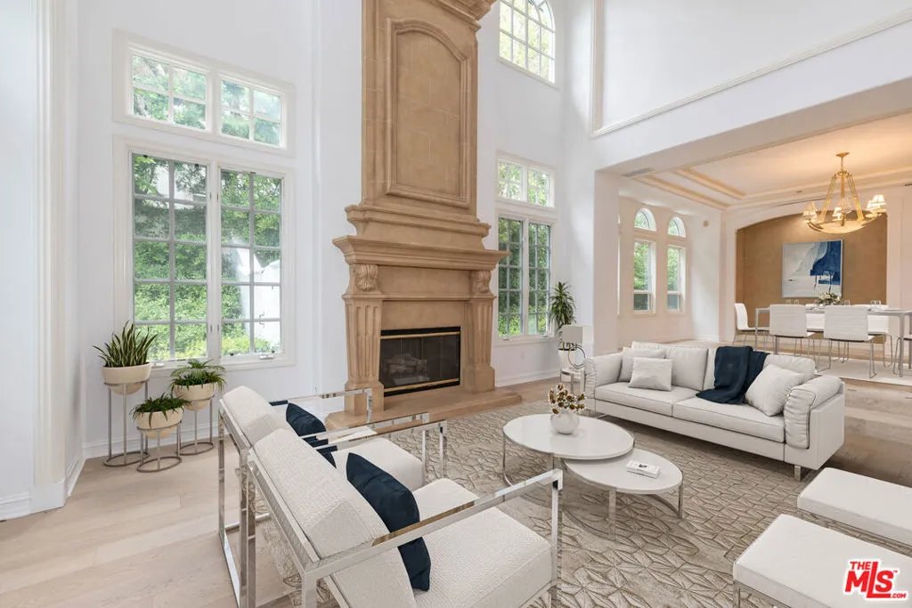 Tarzana, California 91356, United States, 6 Bedrooms Bedrooms, ,7 BathroomsBathrooms,Residential,Active,168328