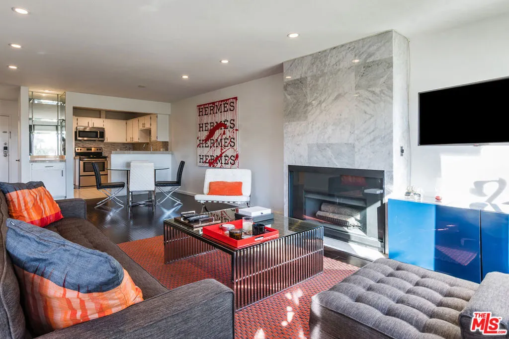 West Hollywood, California 90069, United States, 1 Bedroom Bedrooms, ,1 BathroomBathrooms,Residential,Active,183434