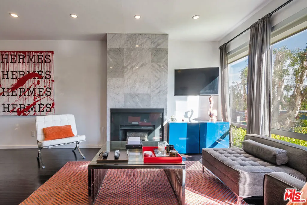 West Hollywood, California 90069, United States, 1 Bedroom Bedrooms, ,1 BathroomBathrooms,Residential,Active,183434