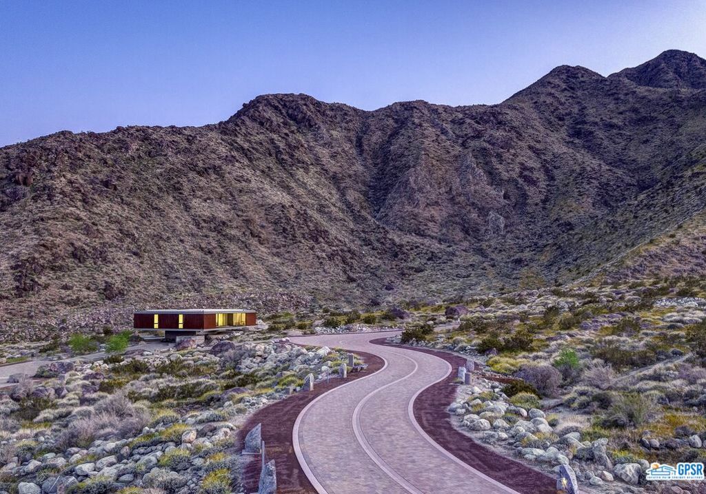 Desert Palisades - Land