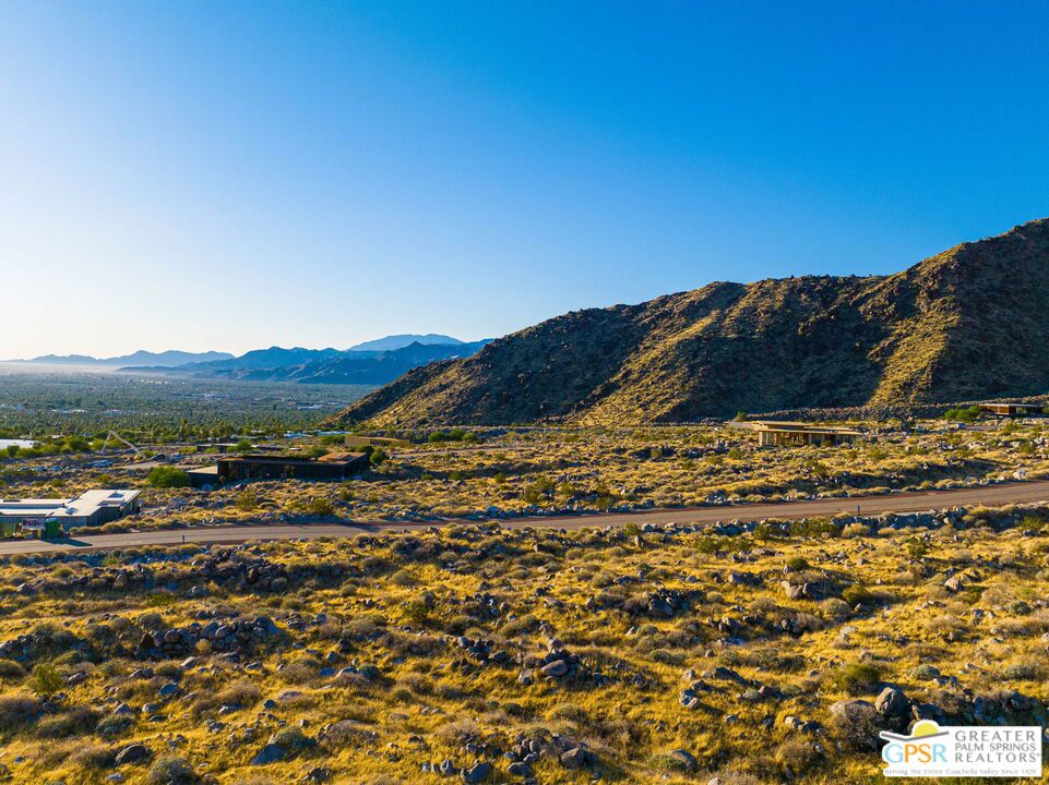 Desert Palisades - Land