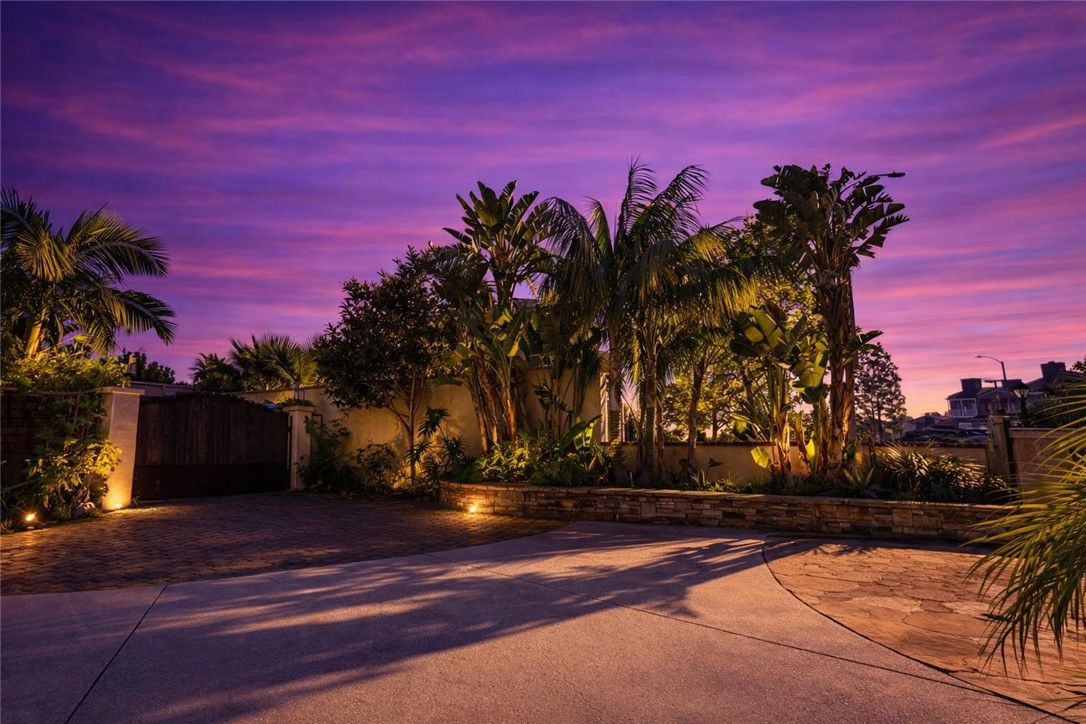 12312 Newport Avenue