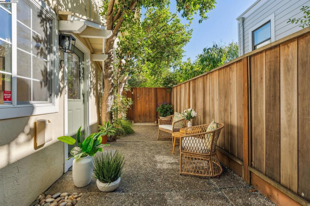ROCKRIDGE - Residential