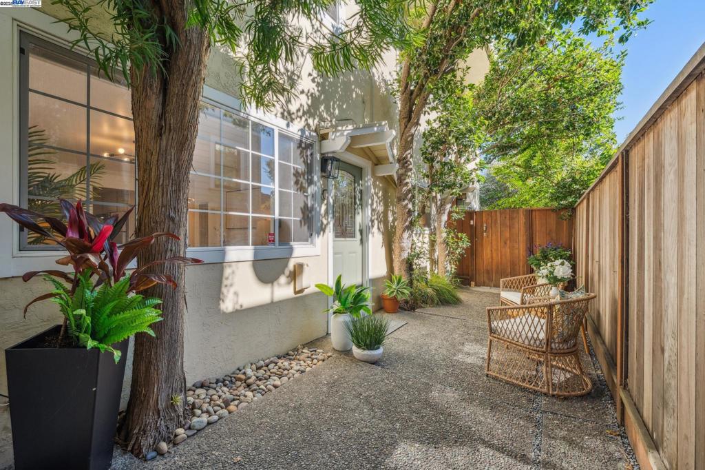 ROCKRIDGE - Residential
