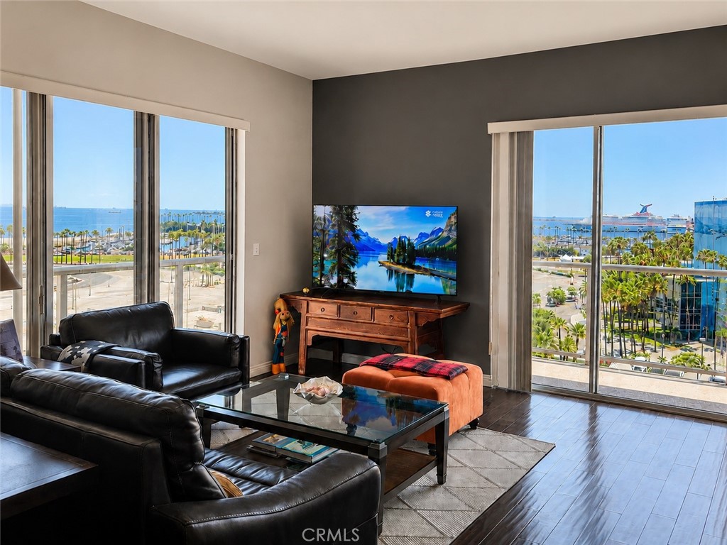 388 E Ocean Boulevard 803